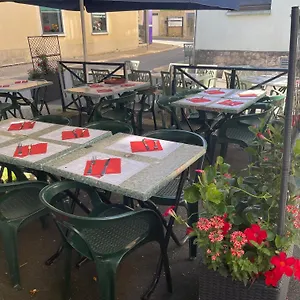 Logis De France Cazes Arazat Hotel